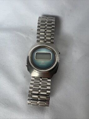 Speidel Silver Stainless Steel Digital Watch - Blue Dial does not work